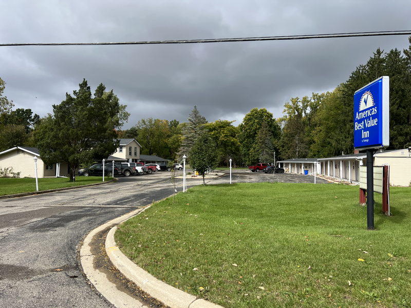 Pinecrest Motel (Americas Best Value Inn) - October 8 2023 (newer photo)